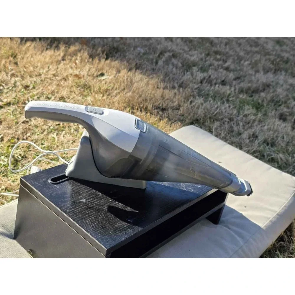 BLACK+DECKER Dustbuster AdvancedClean Lithium Hand Vacuum